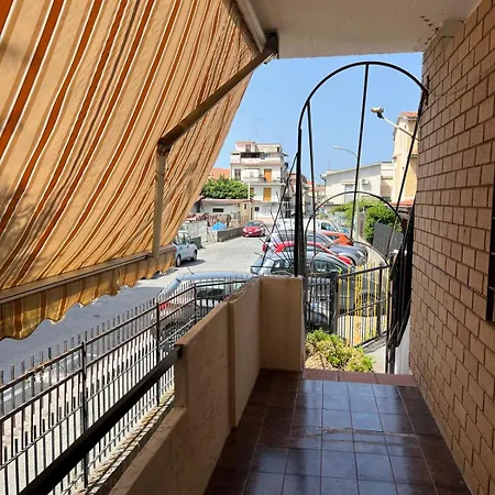 Golden Park سكاليا